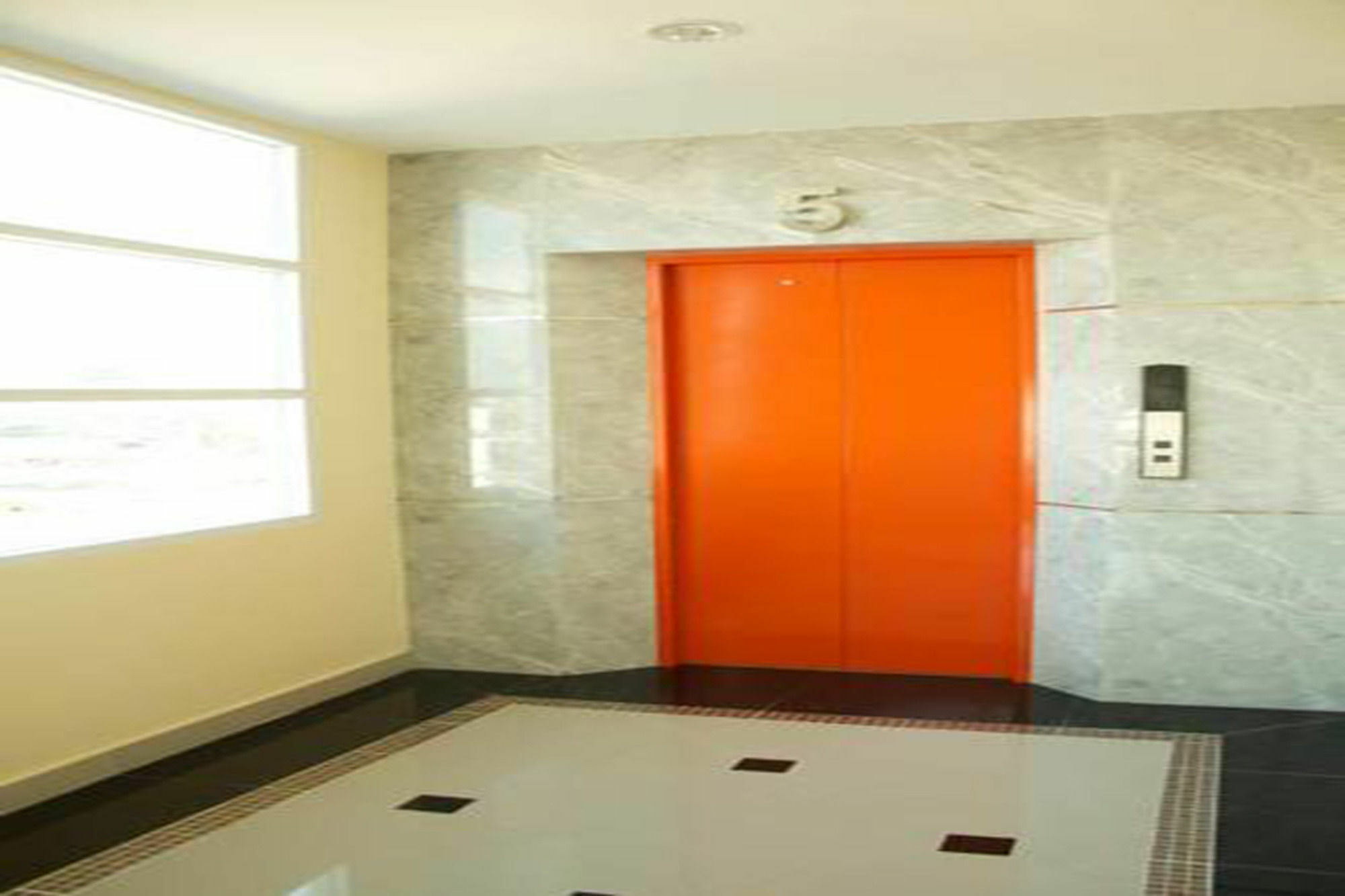 Pc Place Pattaya Luaran gambar